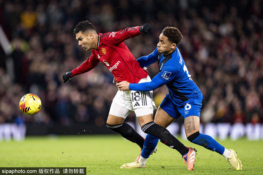 [图]羽联总决赛：石宇奇2-0李诗沣 取小组赛开门红